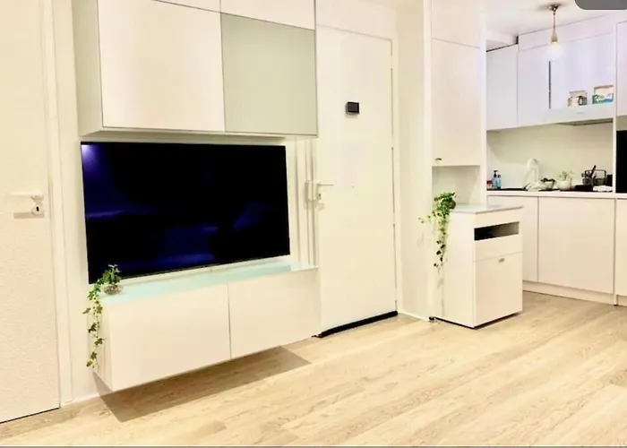 Appartement Center And Secured Area *